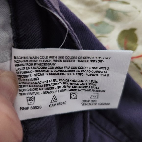 Nine West Jeans Ladies Shorts Cotton Spandex Blend Size 14/31 4 " Inseam Purple - Picture 10 of 10